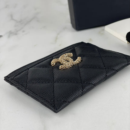 CC CARD HOLDER 19.5 BLACK GRAINED CALFSKIN GOLD ICON