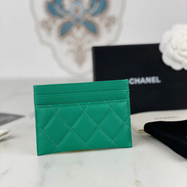 CC CARD HOLDER 19.5 EMERALD GRAINED CALFSKIN GOLD ICON