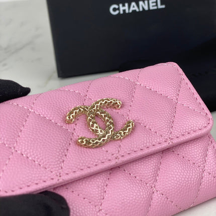 CC FLAP CARD HOLDER 11 PINK GRAINED CALFSKIN GOLD ICON