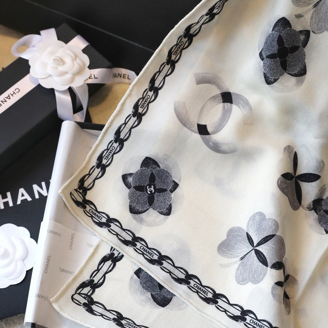 SCARF 180 CM IN WHITE FLOWER MONOGRAM SILK AND CASHMERE 401133