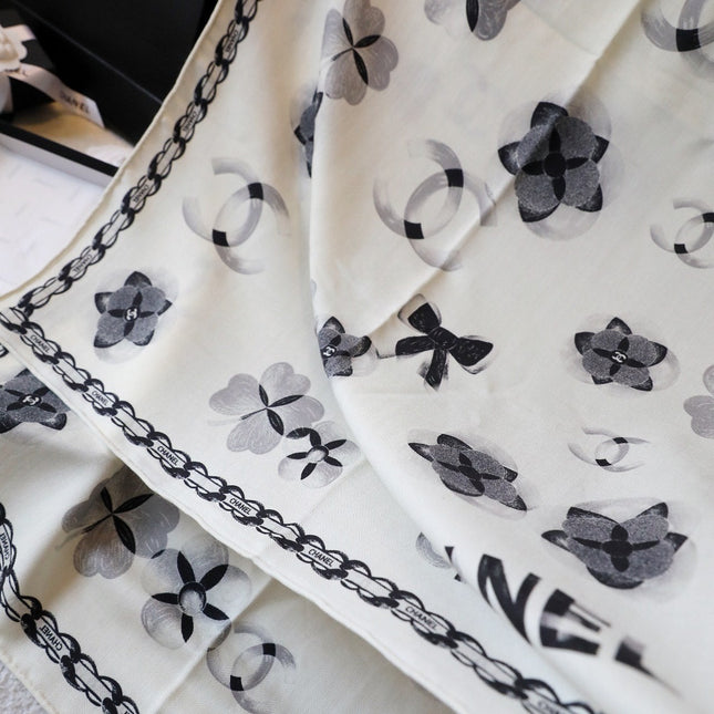 SCARF 180 CM IN WHITE FLOWER MONOGRAM SILK AND CASHMERE 401133