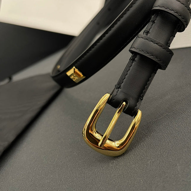 CL SMALL 18 MM TRIOMPHE BELT IN TAURILLON BLACK LEATHER GOLD HARDWARE
