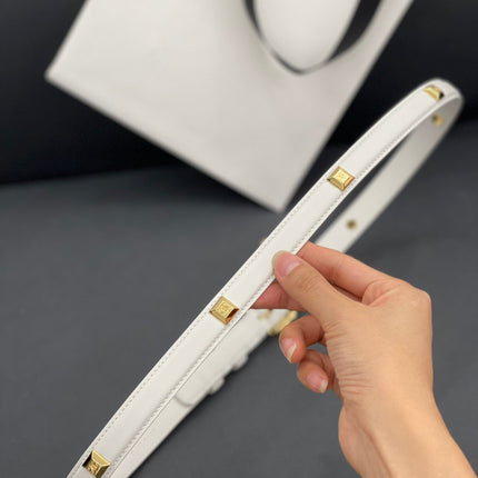 CL SMALL 18 MM TRIOMPHE BELT IN TAURILLON WHITE LEATHER GOLD HARDWARE