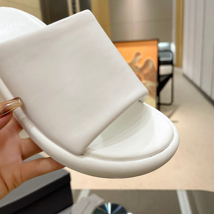 WEDGE SANDALS IN WHITE SOFT LAMBSKIN