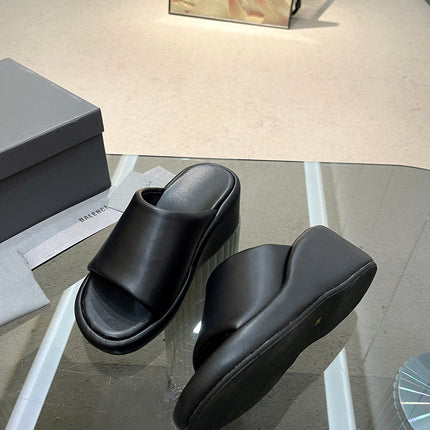 WEDGE SANDALS IN BLACK SOFT LAMBSKIN