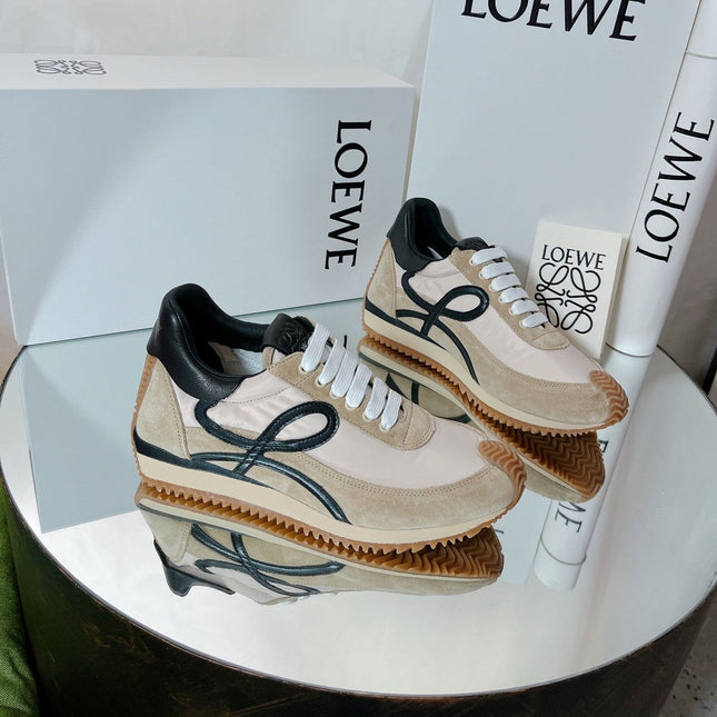 LW FLOW RUNNER TRAINERS IN BROWN AND BEIGE SUEDE
