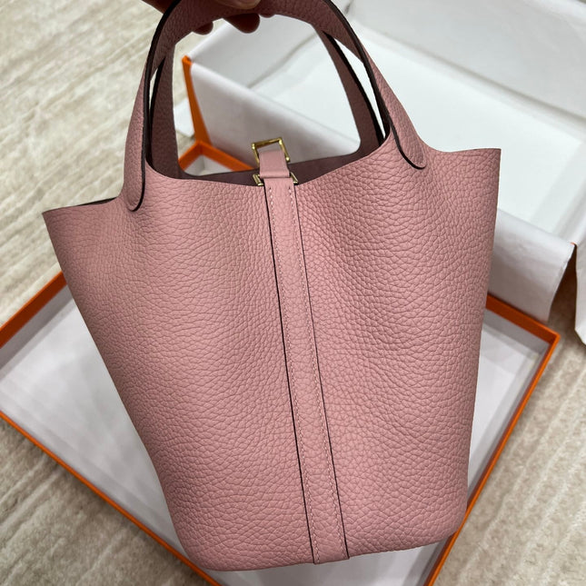 HM PICOTIN LOCK 18 BABY PINK CALFSKIN