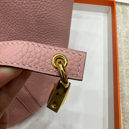 HM PICOTIN LOCK 18 BABY PINK CALFSKIN
