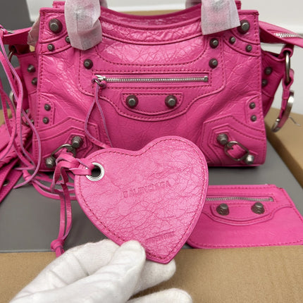 NEO CAGOLE 26 IN DEEP PINK LAMBSKIN