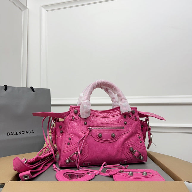 NEO CAGOLE 26 IN DEEP PINK LAMBSKIN