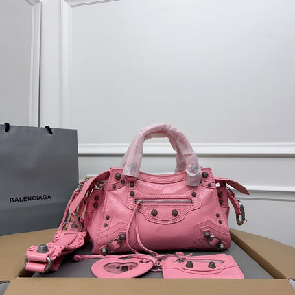 NEO CAGOLE 26 IN FLAMINGO PINK LAMBSKIN