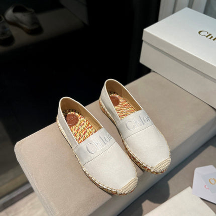 CHLOÉ LOAFERS IN WHITE FABRIC AND RAFFIA