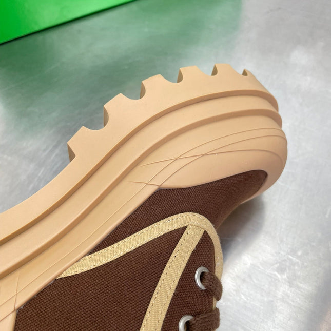 RIBBON BOMBER LACE-UP BOOTS IN RUSSET MIX PEANUT BROWN CANVAS