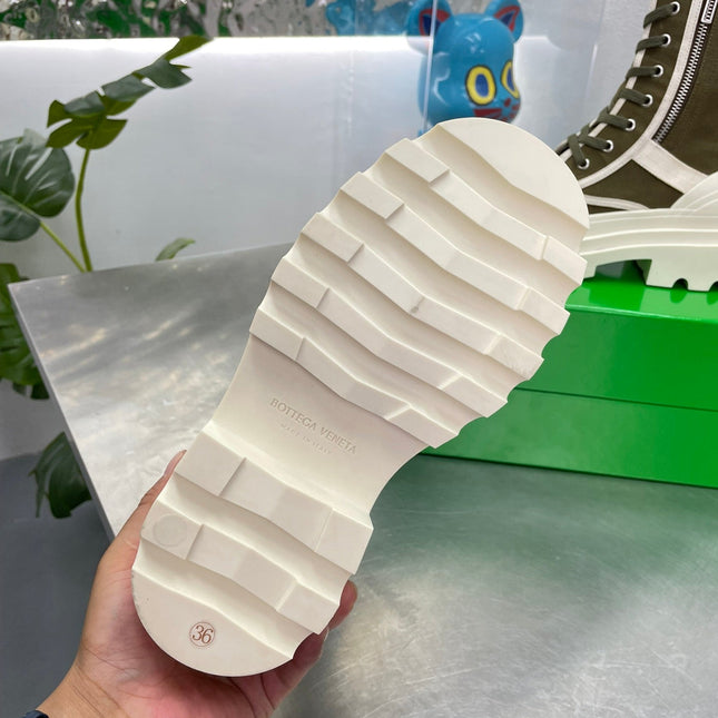 RIBBON BOMBER LACE-UP BOOTS IN OLIVE GREEN MIX WHITE CANVAS