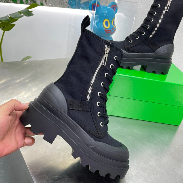 RIBBON BOMBER LACE-UP BOOTS IN BLACK CANVAS