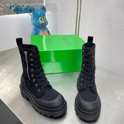 RIBBON BOMBER LACE-UP BOOTS IN BLACK CANVAS