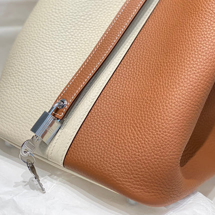 HM PICOTIN LOCK 22 BROWN AND WHITE CALFSKIN