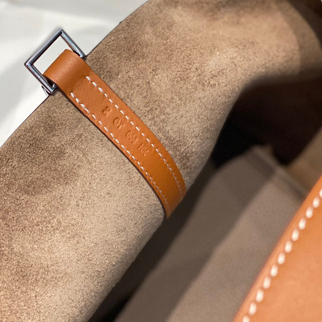 HM PICOTIN LOCK 22 ASH BROWN CALFSKIN