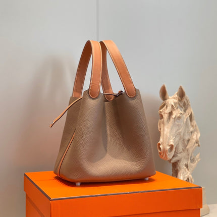 HM PICOTIN LOCK 22 ASH BROWN CALFSKIN