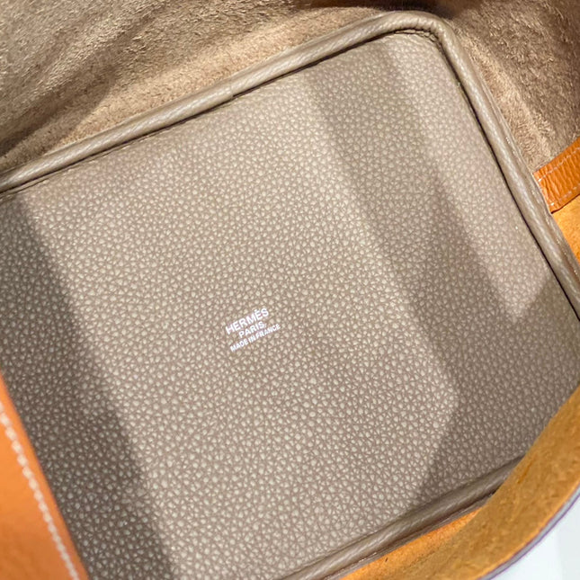 HM PICOTIN LOCK 22 ORANGE AND ASH BROWN CALFSKIN