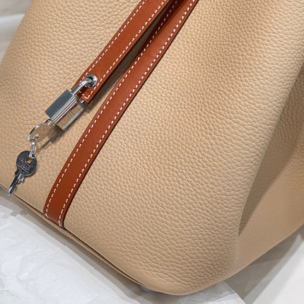 HM PICOTIN LOCK 22 BEIGE AND BROWN CALFSKIN