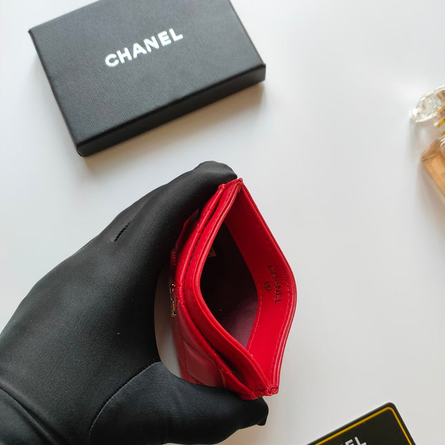 CC CARD HOLDER 11.2 RED CALFSKIN GOLD ICON