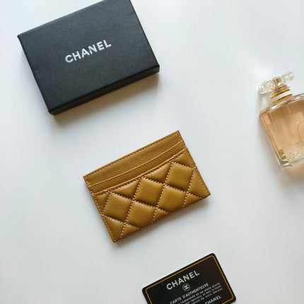 CC CARD HOLDER 11.2 AMBER GRAINED CALFSKIN GOLD ICON