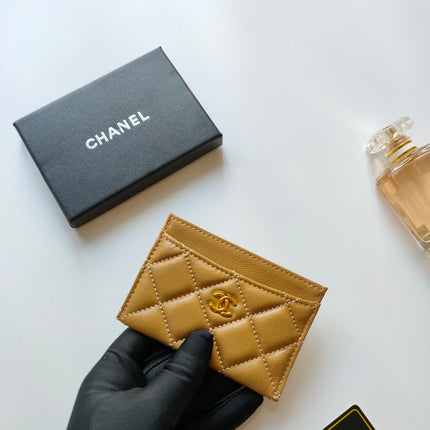 CC CARD HOLDER 11.2 AMBER GRAINED CALFSKIN GOLD ICON