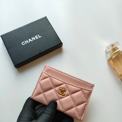 CC CARD HOLDER 11.2 PALE PINK GRAINED CALFSKIN GOLD ICON