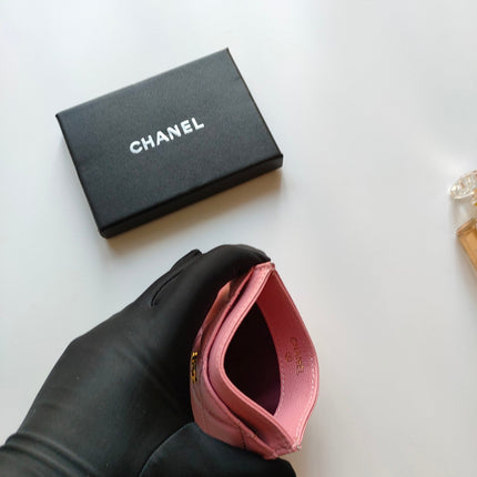 CC CARD HOLDER 11.2 PINK GRAINED CALFSKIN GOLD ICON