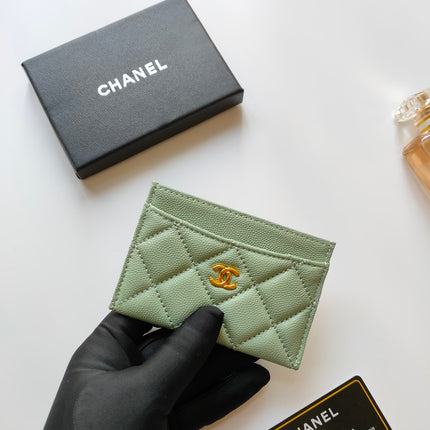 CC CARD HOLDER 11.2 LIGHT GRREN GRAINED CALFSKIN GOLD ICON