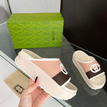 INTERLOCKING G SLIDE SANDAL IN WHITE CREAM MIX COLORFUL IMPORTED TPU