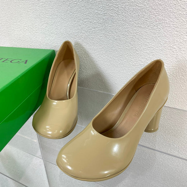 ATOMIC HIGH PUMP 9 CM IN BISQUE BEIGE CALFSKIN