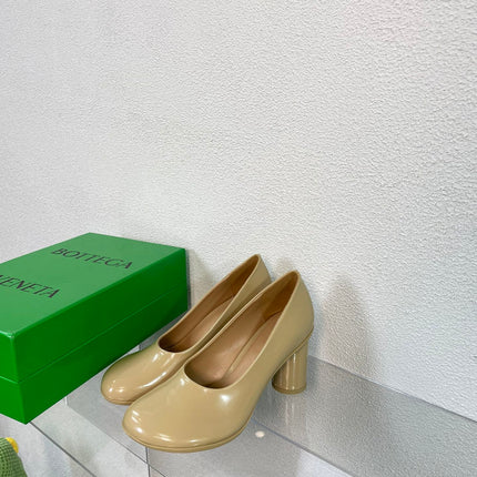 ATOMIC HIGH PUMP 9 CM IN BISQUE BEIGE CALFSKIN