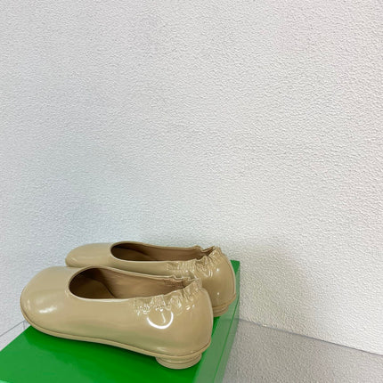 ATOMIC BALLERINA FLAT IN BISQUE BEIGE CALFSKIN