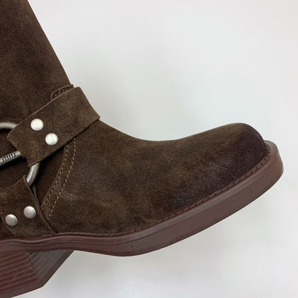 THICK-SOLED METAL BUCKLE BOOTS IN CHOCOLATE BROWN SUEDE
