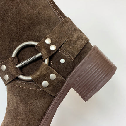 THICK-SOLED METAL BUCKLE BOOTS IN CHOCOLATE BROWN SUEDE