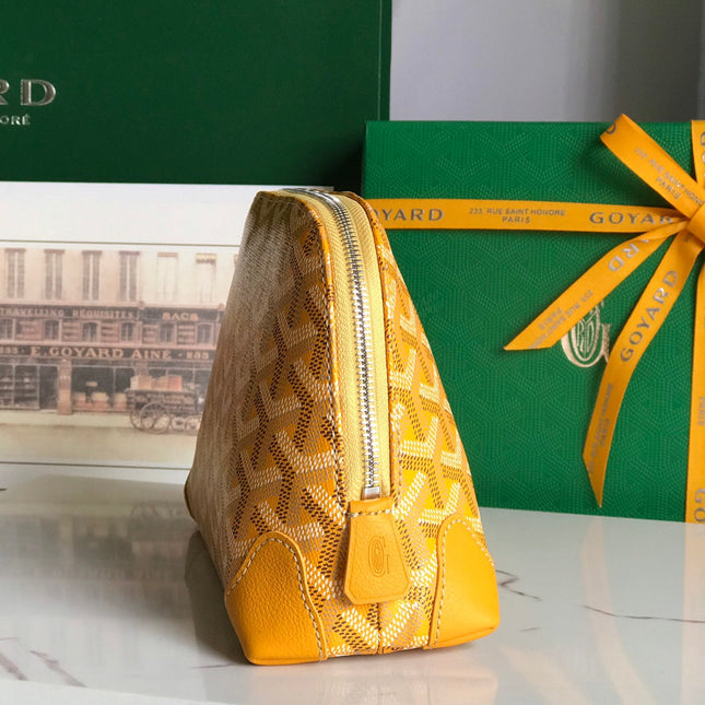 VENDÔME COSMETIC POUCH 17 IN YELLOW GOYARDINE CANVAS AND CALFSKIN TRIM