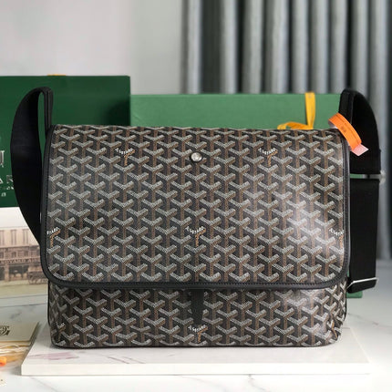 CITADIN MESSENGER BAG 39 IN BLACK GOYARDINE CANVAS