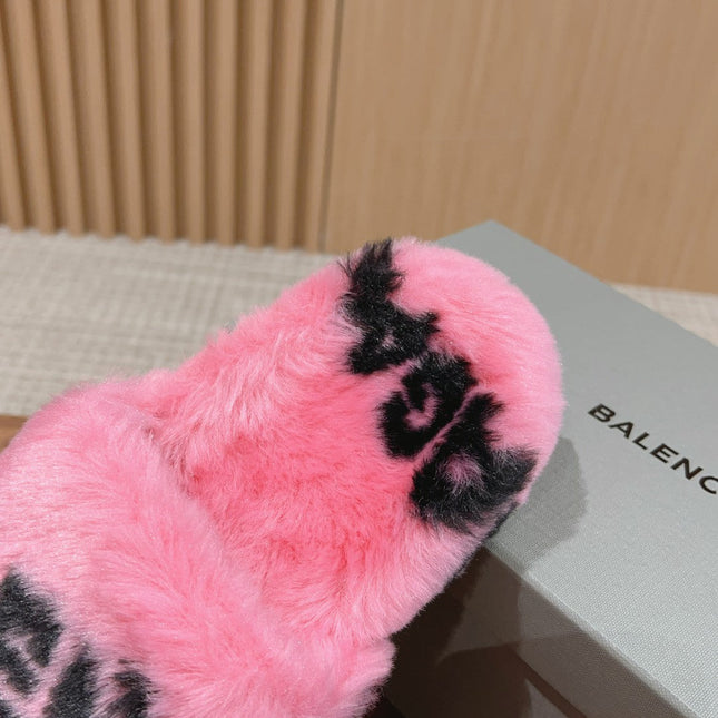 LAMB WOOL SLIPPER PINK AND BLACK