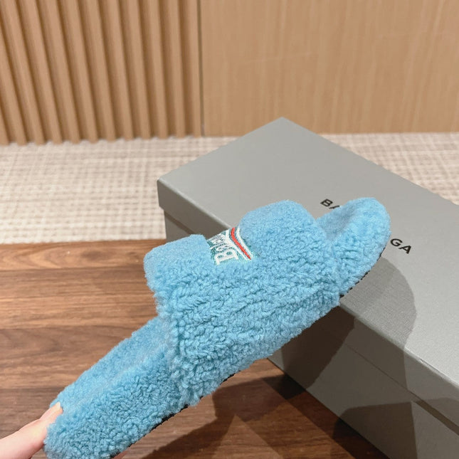 FURRY SLIDES IN SKY BLUE CURLY SHEARLING
