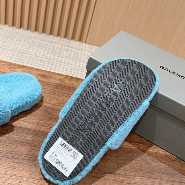 FURRY SLIDES IN SKY BLUE CURLY SHEARLING