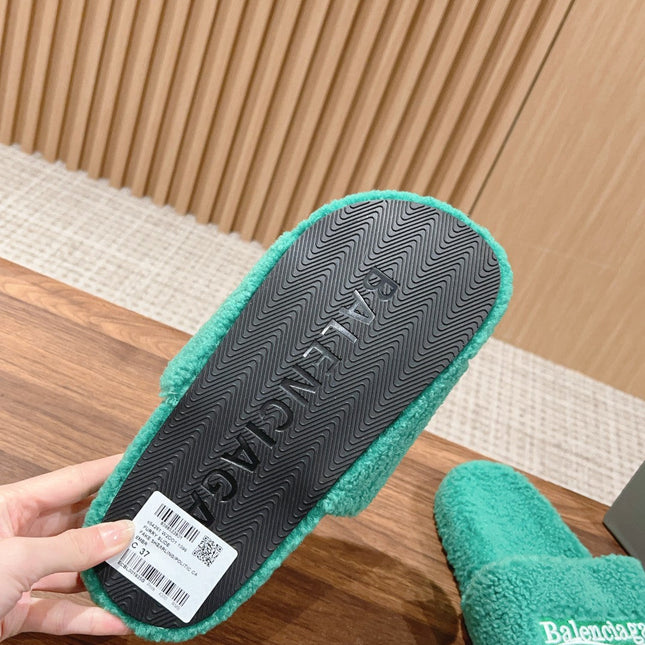 FURRY SLIDES IN TURQUOISE CURLY SHEARLING