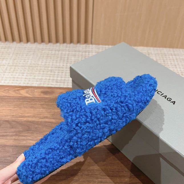 FURRY SLIDES IN COBALT BLUE CURLY SHEARLING