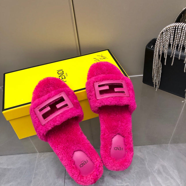 FENDI BAGUETTE SLIDE SLIPPERS IN DEEP PINK WOOL