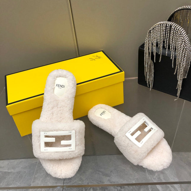 FENDI BAGUETTE SLIDE SLIPPERS IN WHITE WOOL