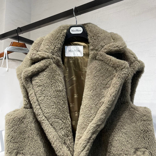 MAX MARA 25S SLEEVELESS TEDDY VEST 90550