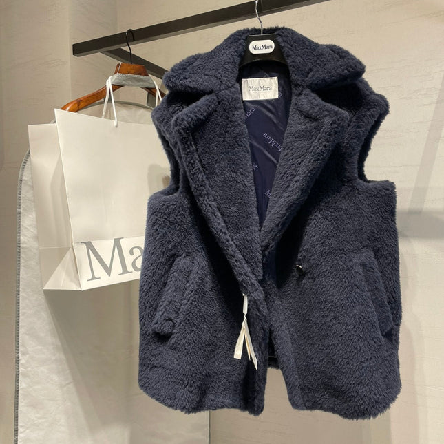 MAX MARA 25S SLEEVELESS TEDDY VEST 066