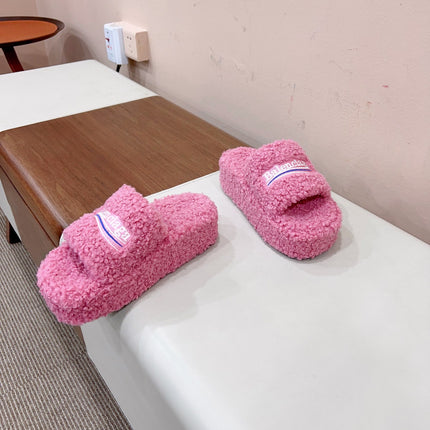 THICK-SOLED SLIPPERS IN PINK WOOL
