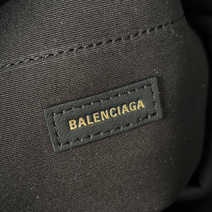 MONACO MEDIUM BAG 32 IN BLACK ARENA CALFSKIN GOLD HARDWARE